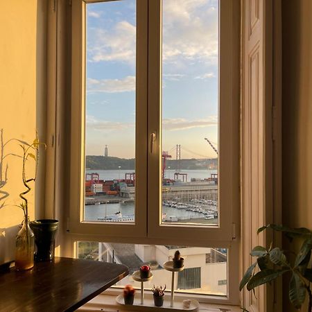 Embassy Arriaga Private Elegance Rooms In Stylish Shared Apartment ลิสบอน ภายนอก รูปภาพ