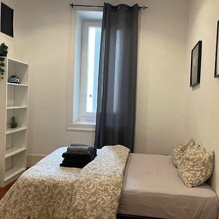 Embassy Arriaga Private Elegance Rooms In Stylish Shared Apartment ลิสบอน ภายนอก รูปภาพ