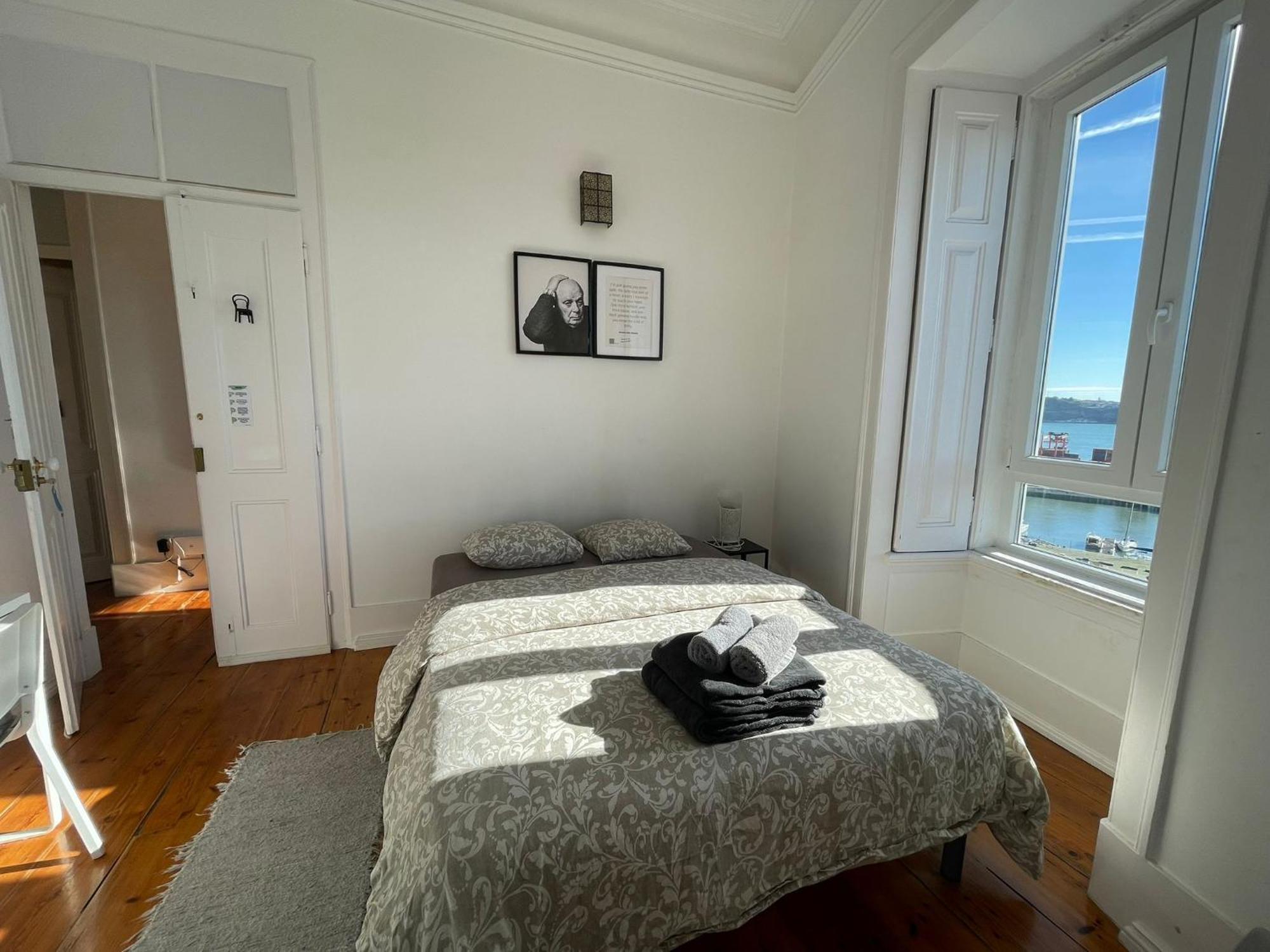 Embassy Arriaga Private Elegance Rooms In Stylish Shared Apartment ลิสบอน ภายนอก รูปภาพ