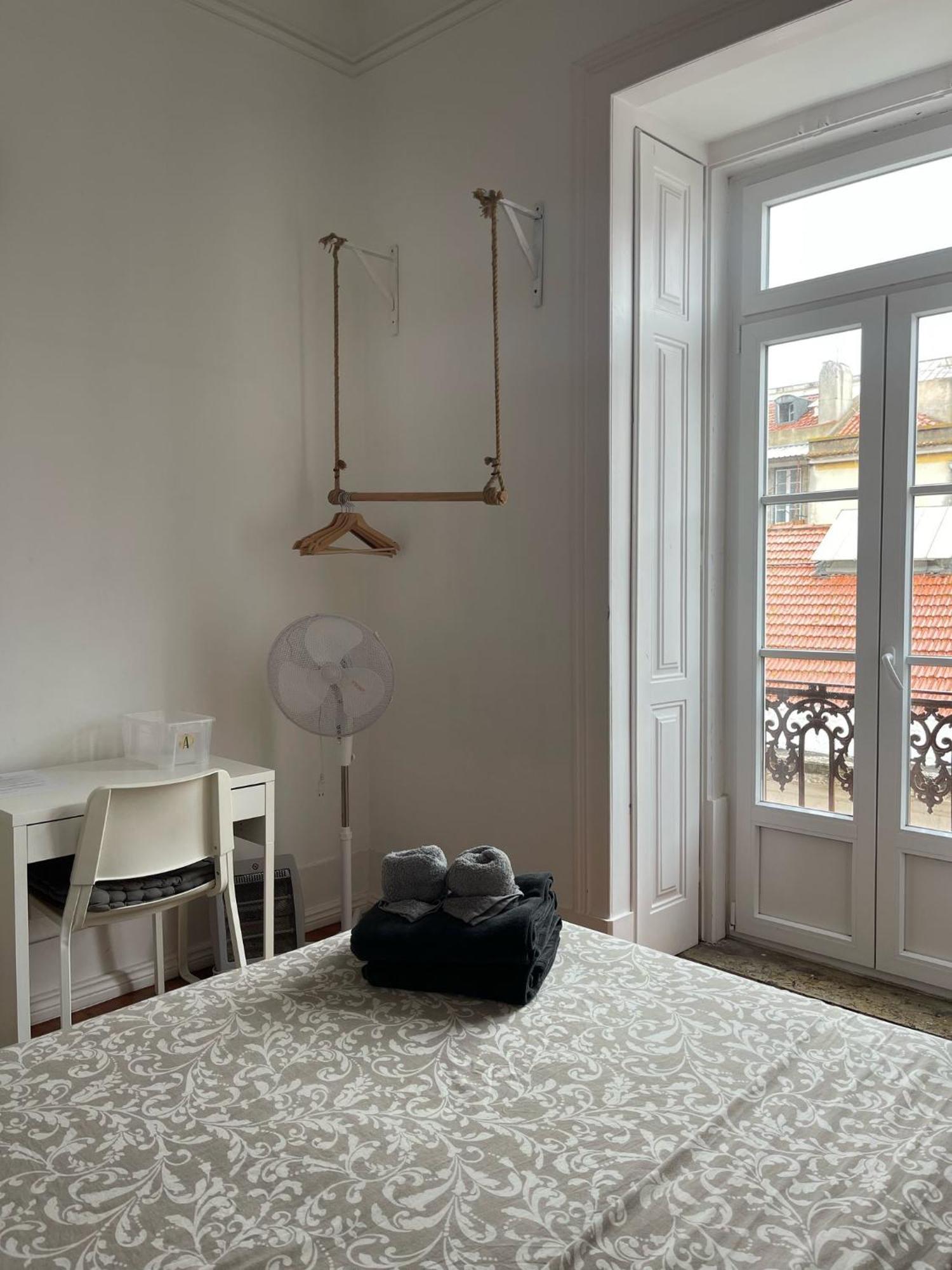 Embassy Arriaga Private Elegance Rooms In Stylish Shared Apartment ลิสบอน ภายนอก รูปภาพ
